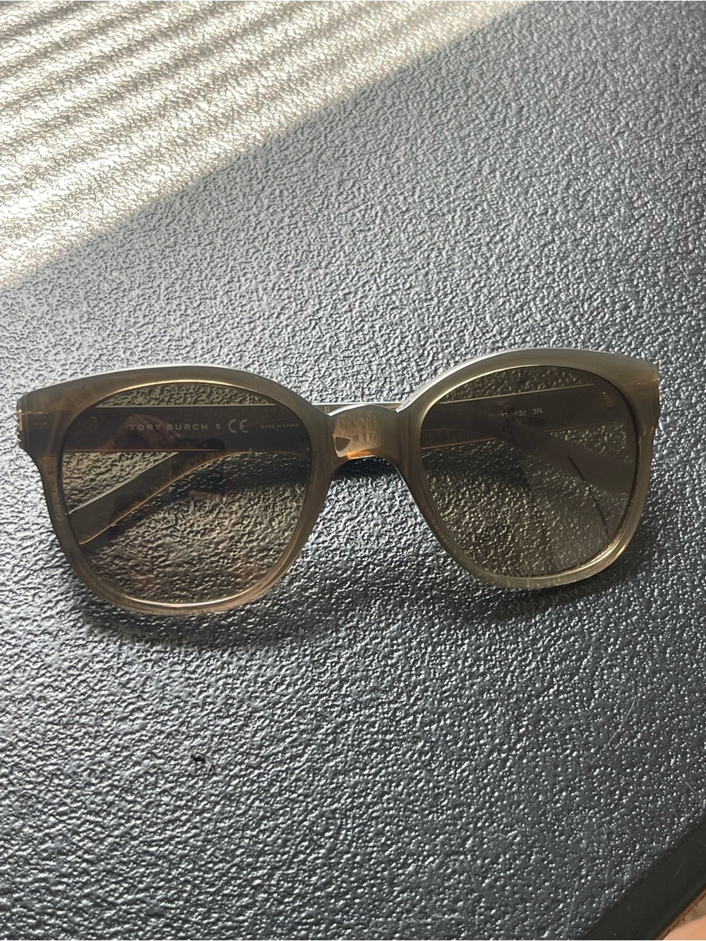 Tory Burch Transparent Brown/Beige Round-Edge Sunglasses